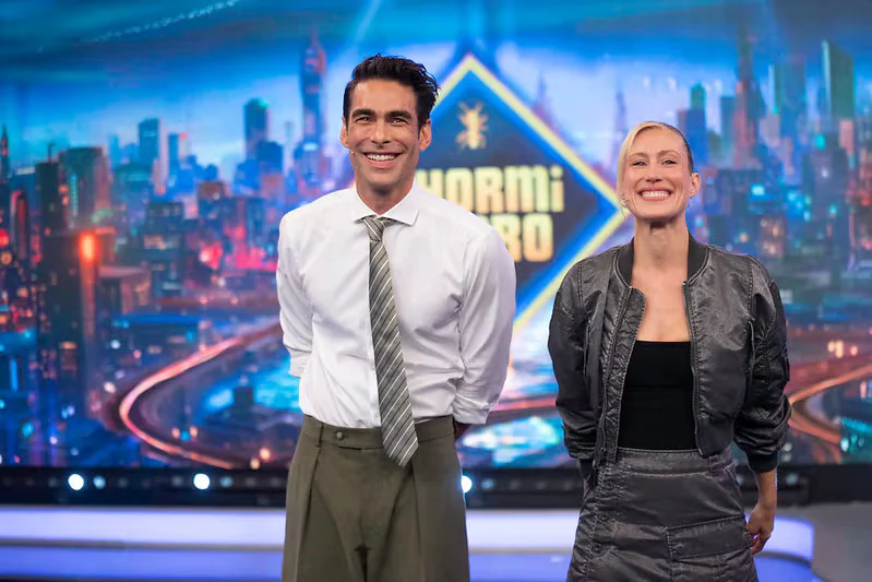 Teresa Riott y Jon Kortajarena revelan sus métodos y manías en ‘El Hormiguero’: “Solo mi madre puede cortarme el pelo”