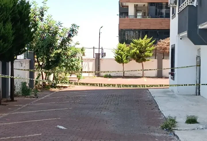 4 yaşındaki oğlunu kucağına alıp 8’inci kattan atlayan anne öldü, çocuğu yaşam mücadelesi veriyor