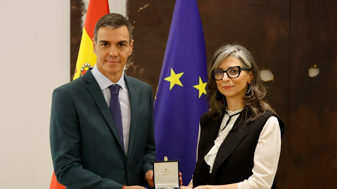 Sanchez conferisce l' Ordine al Merito Civile a Francesca Albanese