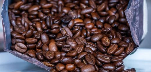 Supermärkte senken Preise für Markenkaffee