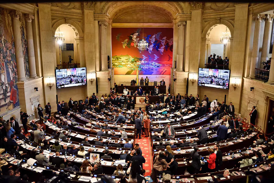 A los congresistas colombianos no les reducirán el salario a partir del 20 de julio, decisión del Consejo de Estado les devolvió la prima