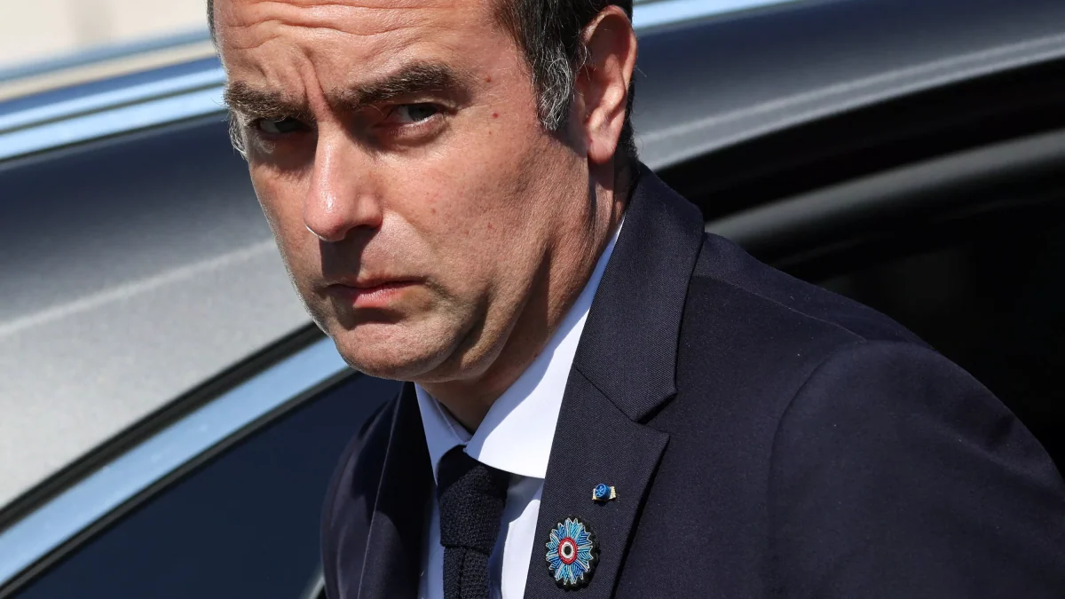Carburants : la chute de la consommation fait plonger les recettes fiscales de l’État, selon Lecornu
