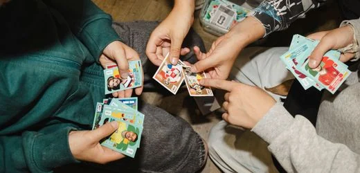 Panini-Börse in Hamburg: Hier ist kein einziges Kind am Handy