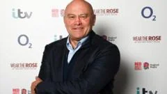 Rugby legend Moore to hang up microphone after 26 years