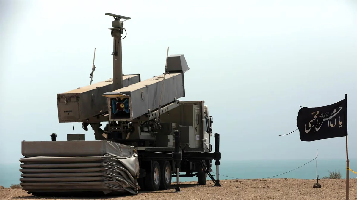 Irán bombardea una base estadounidense en respuesta al ataque de EEUU en Bandar Abbas