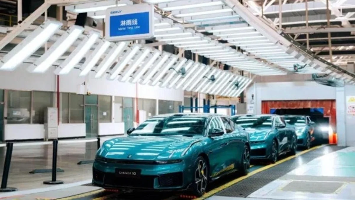 4 dakikada %70 şarj: Lynk & Co 10 seri üretime girdi