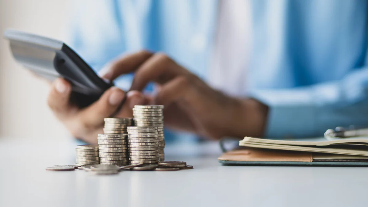 Doce o catorce pagas: qué opción te ayuda más a ahorrar o invertir tu dinero