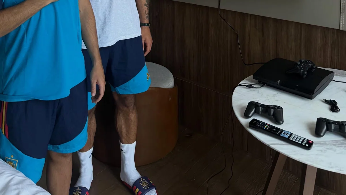 De la pocha de Sudáfrica al Mario Kart online, TikTok y una consola antigua en 2026: así ha cambiado la convivencia de la selección