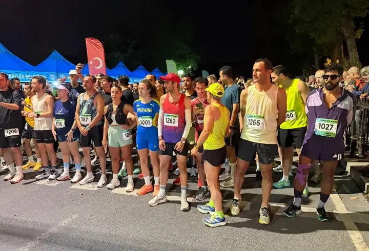 Sarıyer’de Türkiye’nin ilk gece maratonu düzenlendi