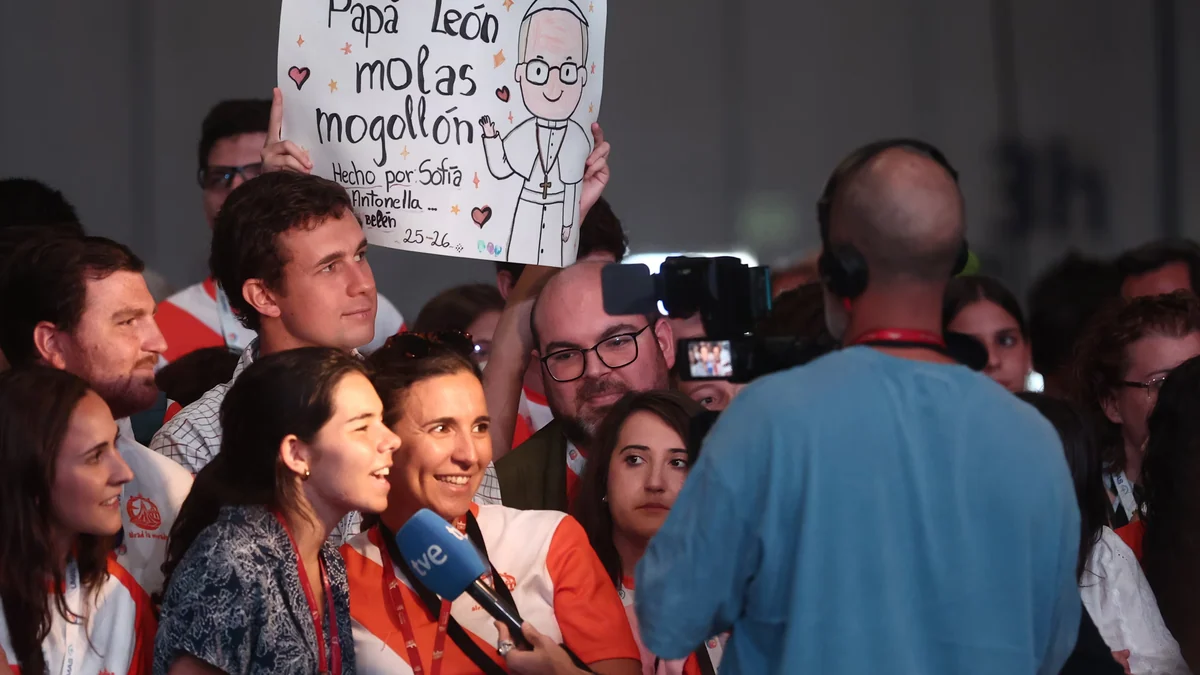 Visita del papa León XIV, en directo | El Pontífice celebra su último acto en Madrid con voluntarios en Ifema