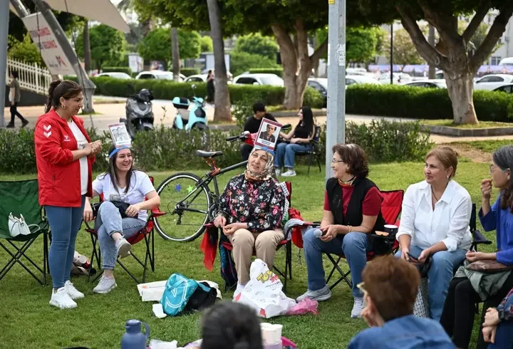 Hello Mersin Konuşma Kulüplerinin dil eğitimi sahilde eğlence ile buluştu