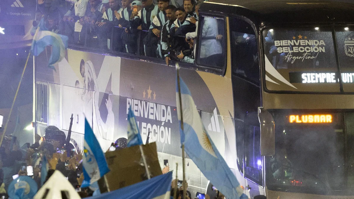 Contradicciones en el Gobierno por el manejo de la comunicación oficial durante el tramo final del Mundial