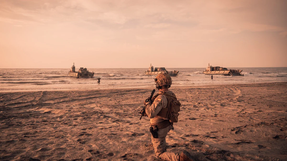 España lidera el ejercicio militar de la OTAN que protege el Atlántico Norte con cinco buques de la Armada y 3.000 militares de la alianza