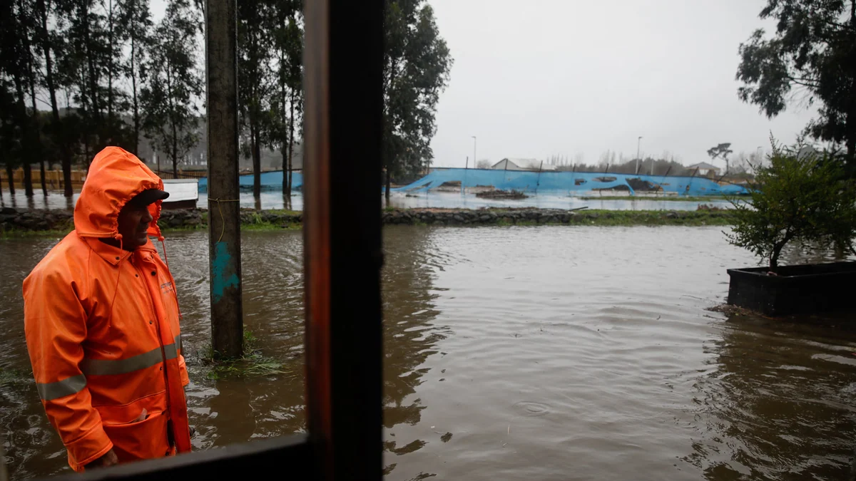Temporal en Chile: al menos tres muertos y más de medio millón de personas sin luz por las inundaciones