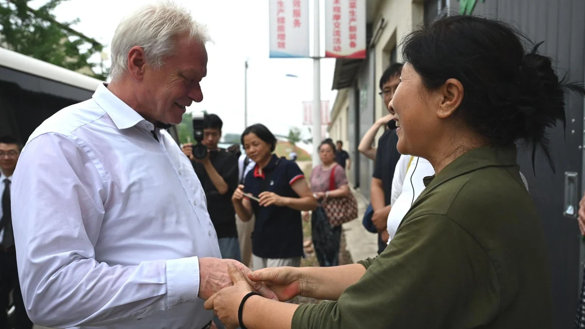 Agrarminister Rainer wirbt in China für deutsches Schweinefleisch