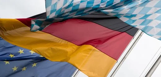 Bayern: Hymnenpflicht bei Abschlussfeiern an Schulen kommt