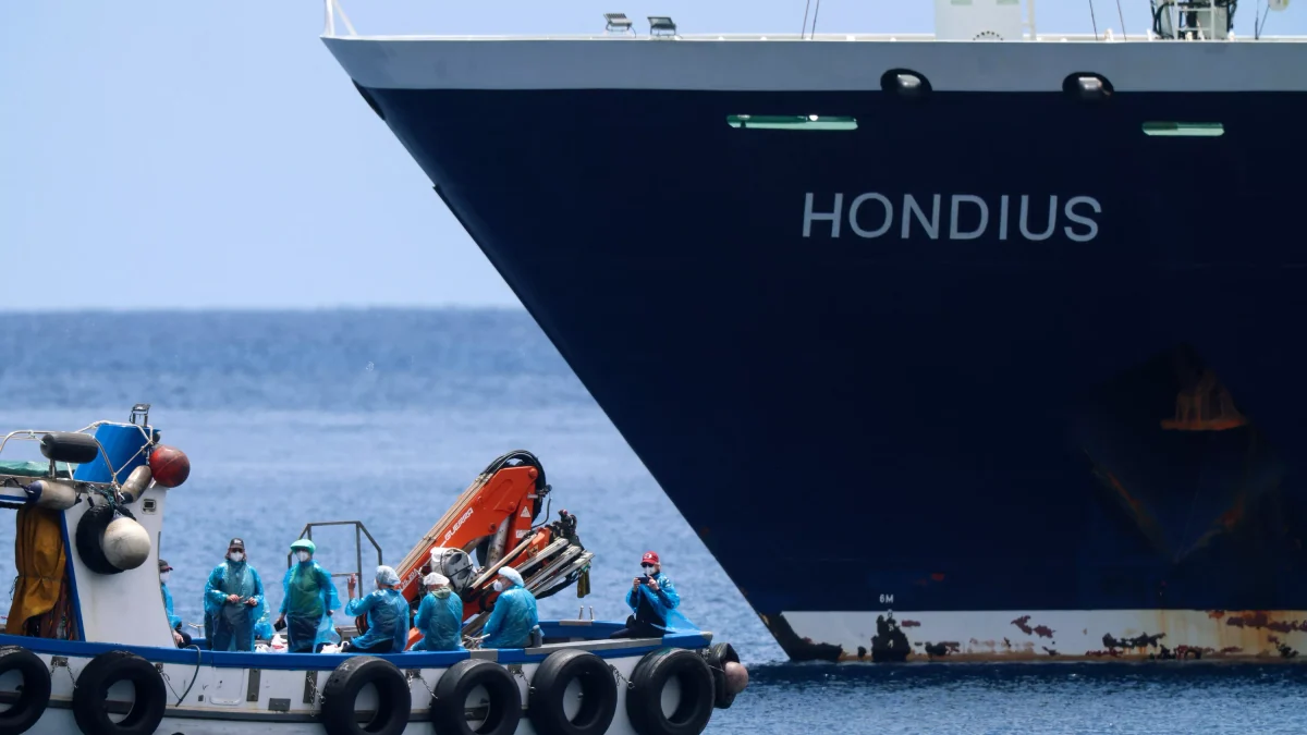Hantavirus : le MV Hondius peu à peu vidé de ses passagers et membres d'équipage