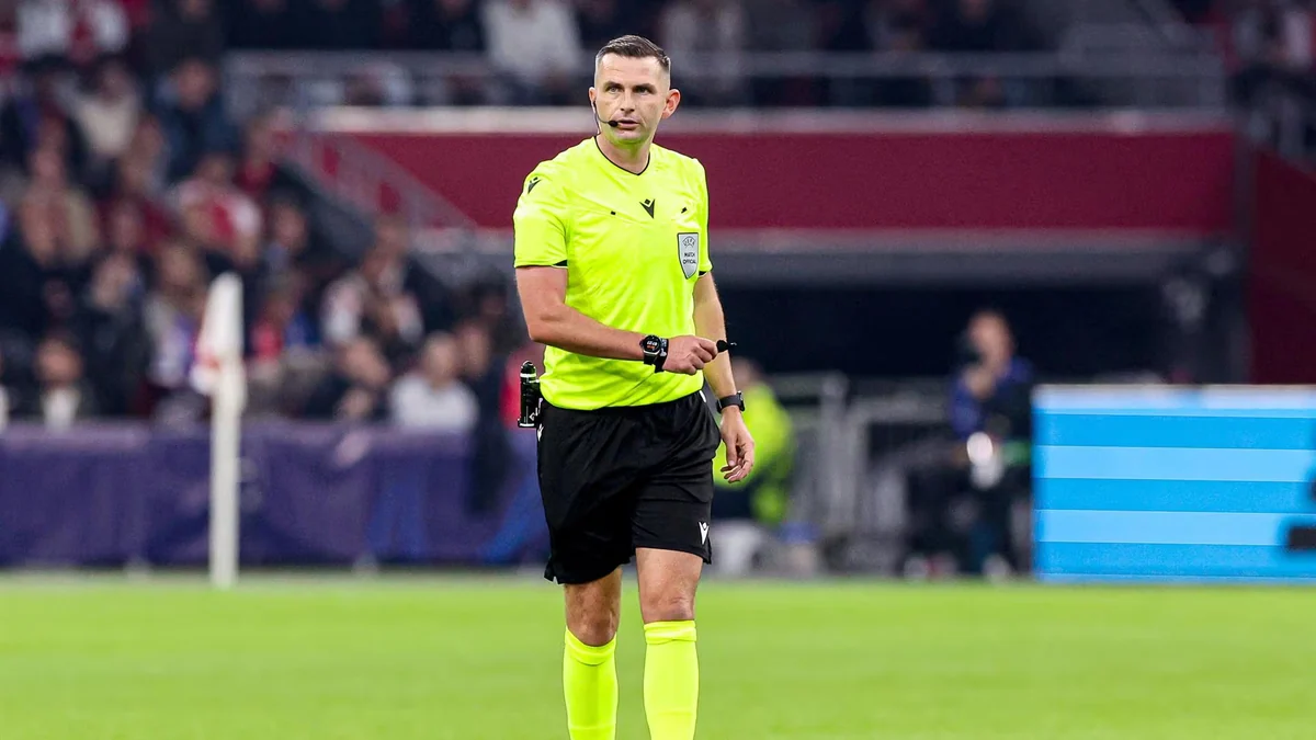 Michael Oliver, el árbitro del partido España - Bélgica: de su polémica con un neceser del Real Madrid al primer duelo de La Roja en la Eurocopa 2024