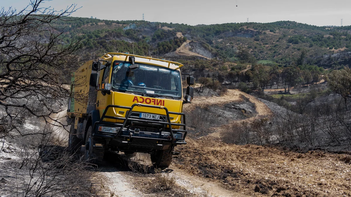 La Junta de Andalucía pedirá la incorporación de la UME para sofocar el incendio de Huelva
