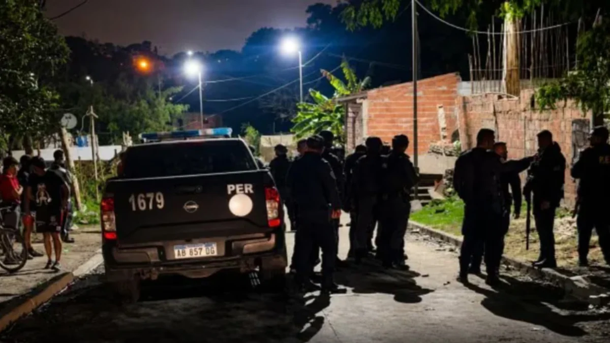 Un hombre murió y otras cuatro personas resultaron heridas en un tiroteo en Paraná