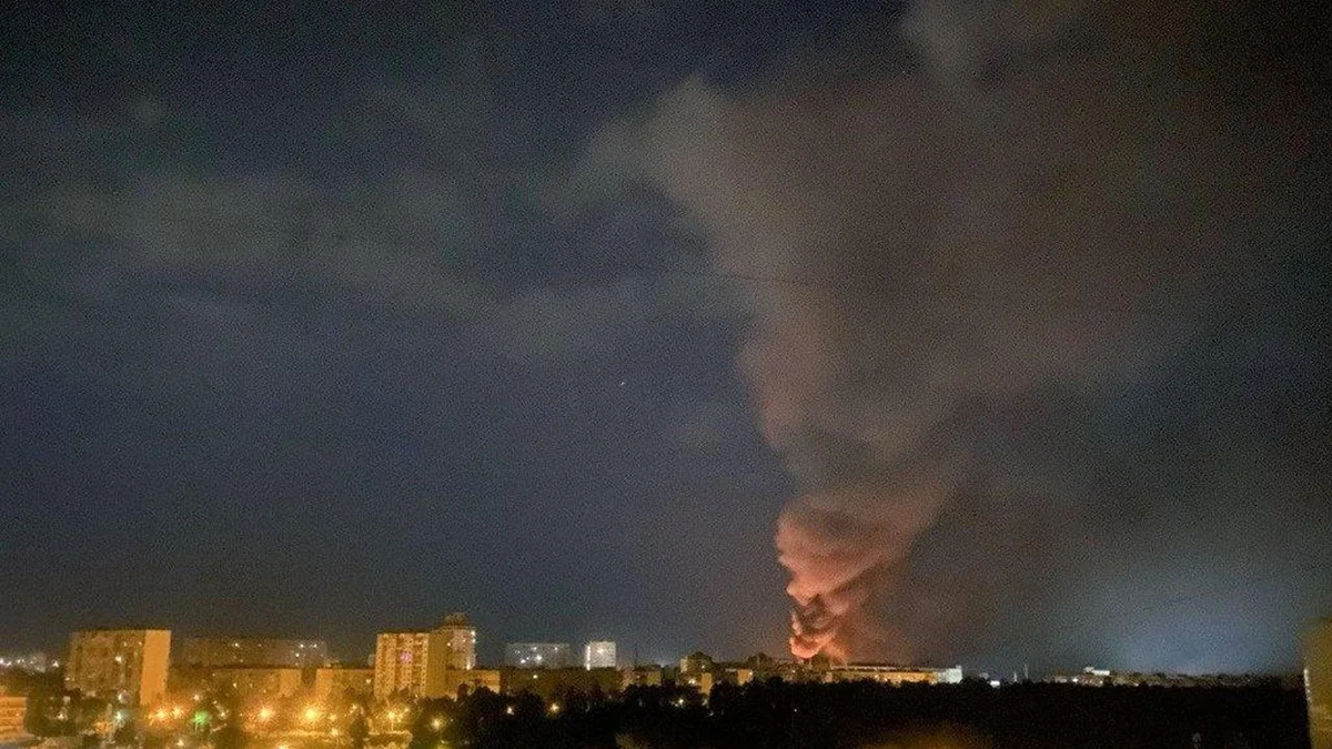 Guerra Ucraina - Russia, le news di oggi. Raid su Kiev con missili balistici. Colpita base russa a Engels