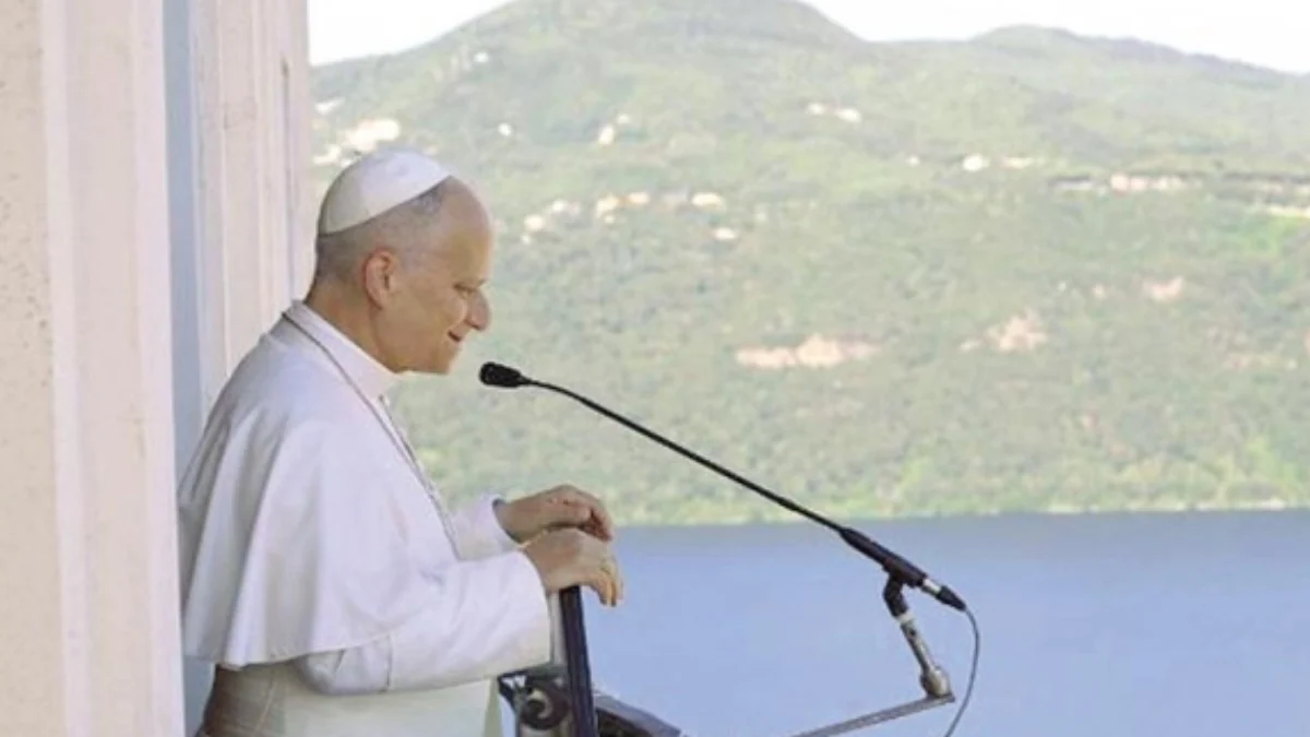 Tenis, natación y su maravilloso purasangre: así es el verano del papa León XIV en su regreso al palacio de Castel Gandolfo 12 años después