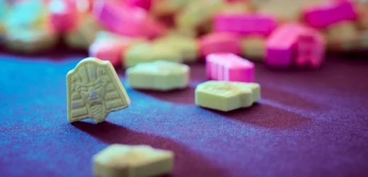 Drogen und Rauschgift: Opioide und Tabletten werden zur tödlichen Gefahr