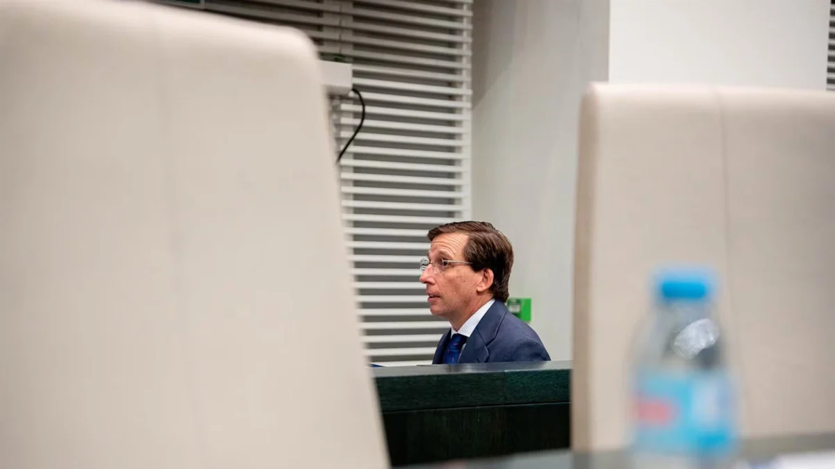 Almeida exige saber si el hermano de Sánchez vive en La Moncloa: "Es una obligación no solo ética, sino administrativa"