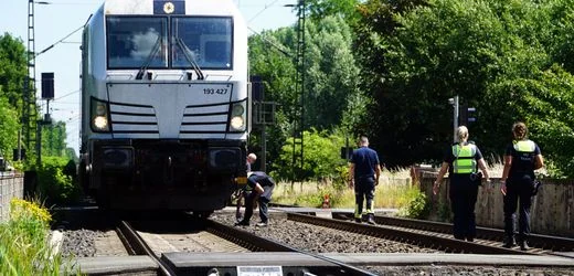 Viersen in Nordrhein-Westfalen: Dritter tödlicher Unfall an Bahnübergang in in einem Jahr