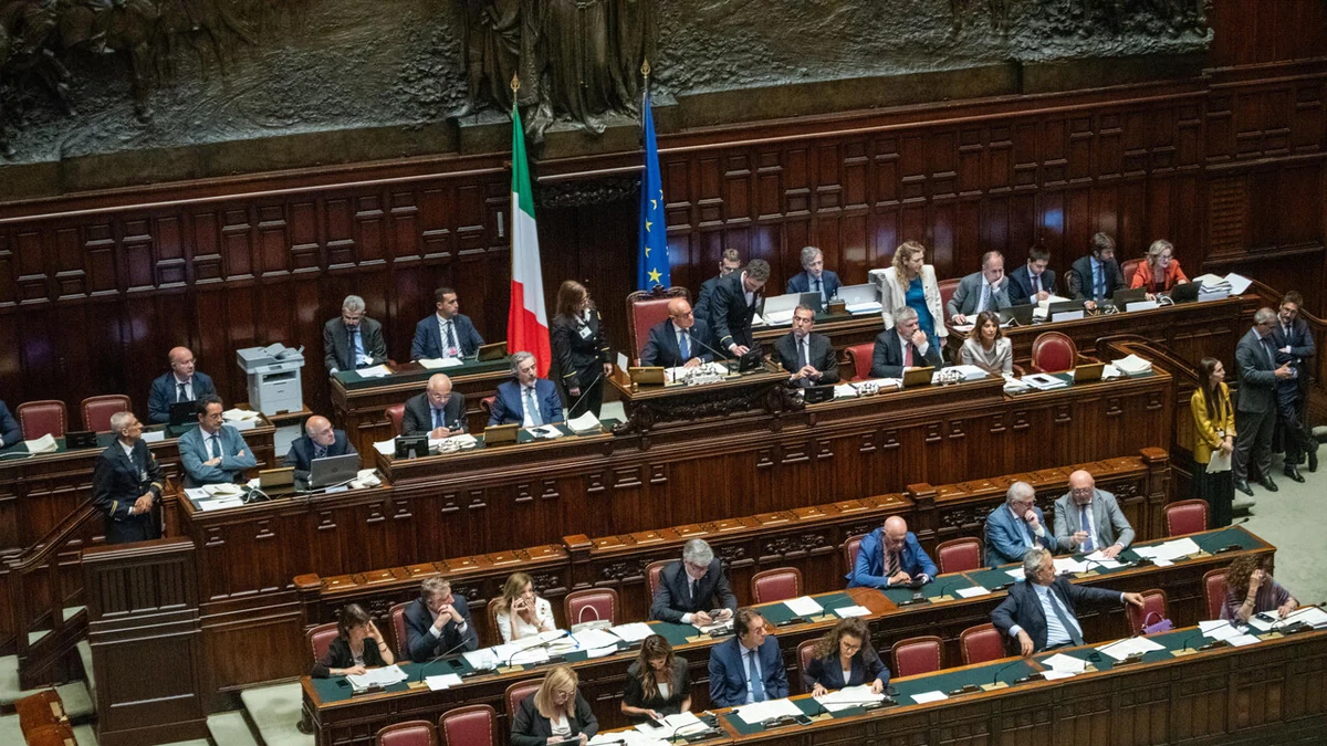 FdI vota le preferenze di Vannacci, la maggioranza si spacca ancora e non passano