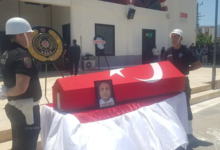 İslahiye'de organ yetmezliği nedeniyle vefat eden polis memuru toprağa verildi