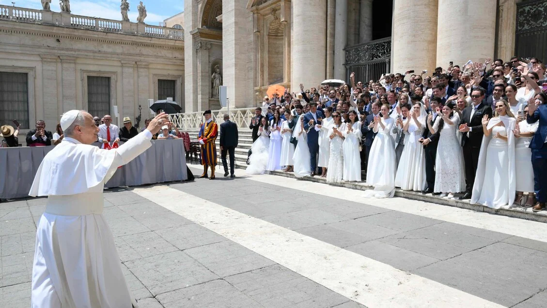 Il Papa: 'Possiamo risolvere i conflitti da umani, non da bestie'