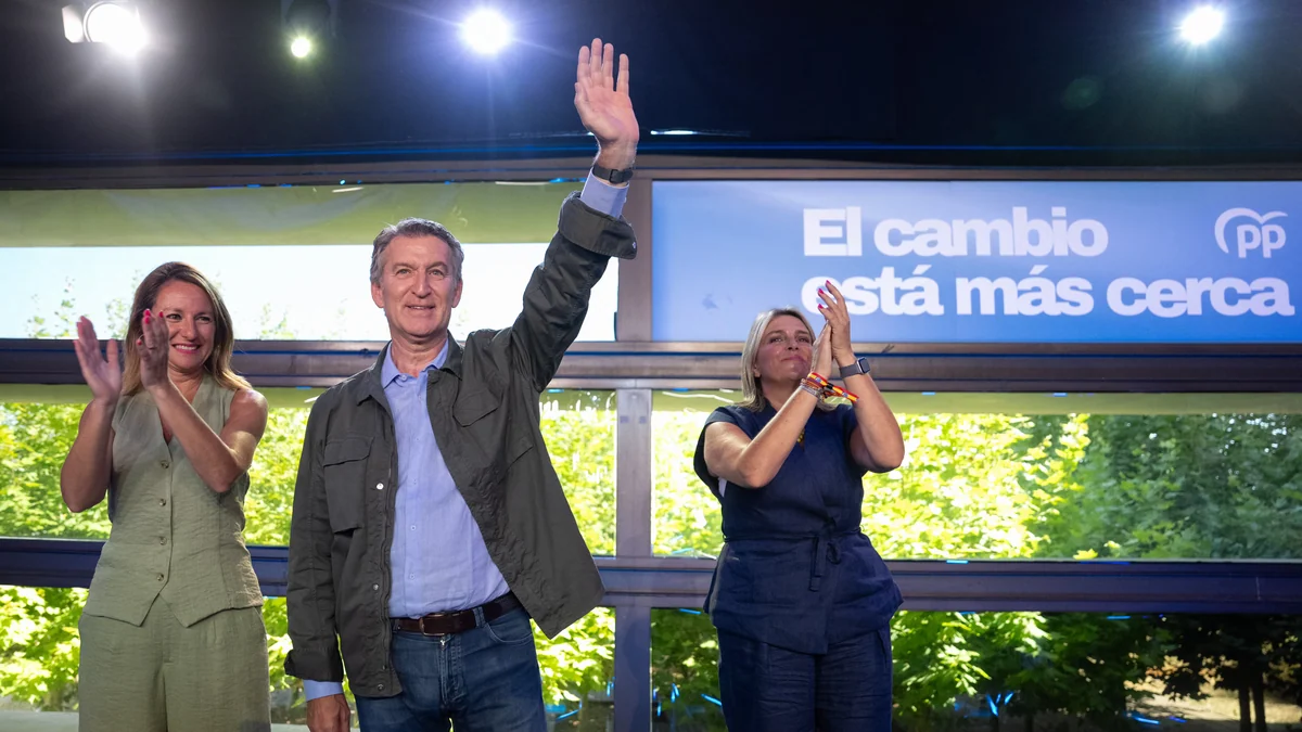 Feijóo cambia el fraude electoral por el colapso del sistema y señala a la hermana de Óscar Puente por la ley de nietos