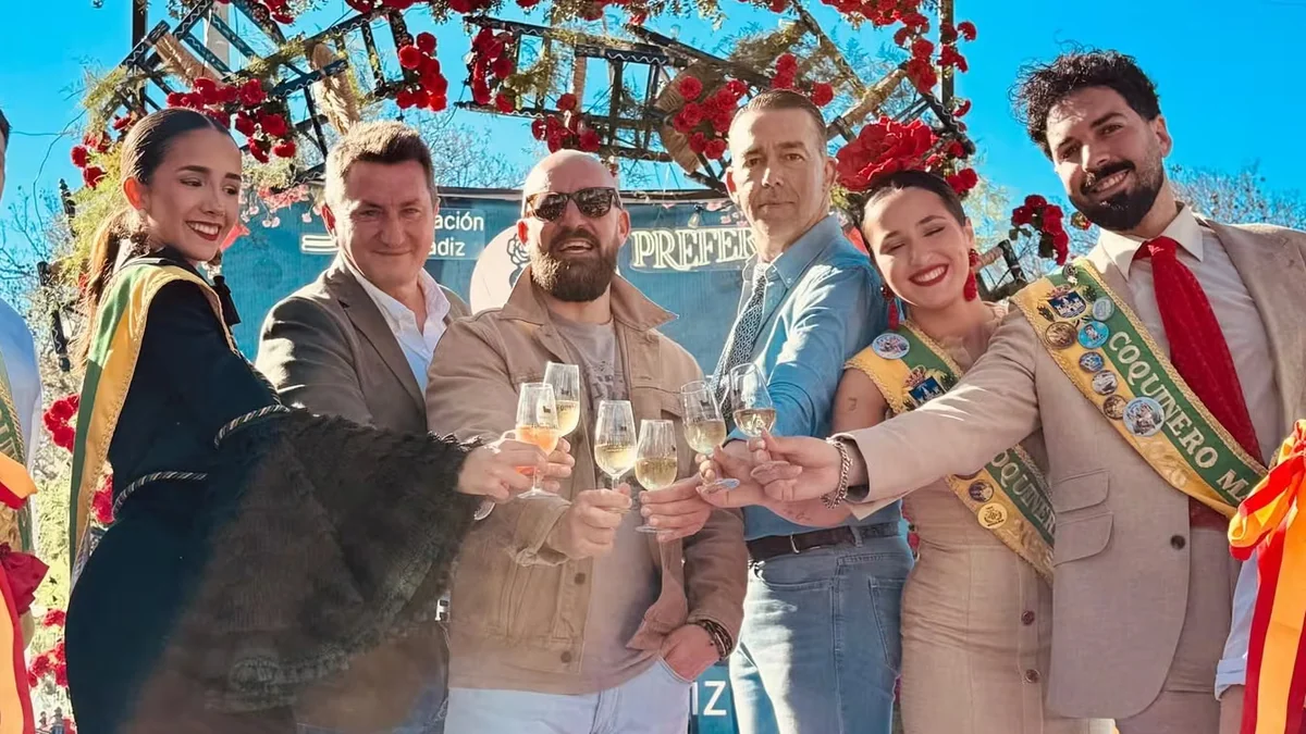 Así intentaba sobornar a un cargo de la Junta de Andalucía el grupo que blanqueaba dinero del narco: “Un jamón y dentro métele tres o cinco mil euros”