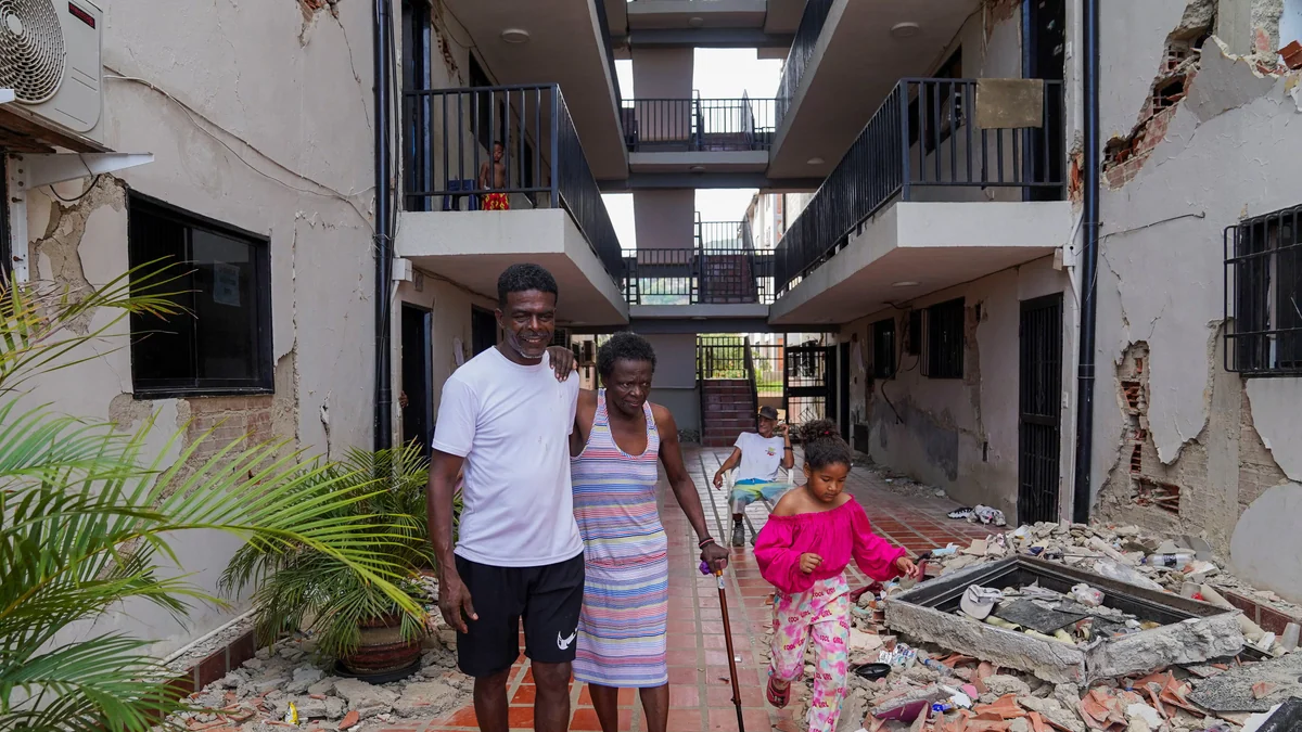 Entre escombros y desesperación, familias de La Guaira acusan al gobierno venezolano de abandono tras los terremotos
