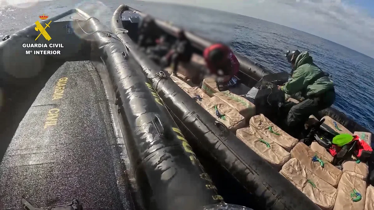 Unos narcos disparan contra agentes de la Guardia Civil en Huelva en una descarga frustrada de hachís que no deja heridos