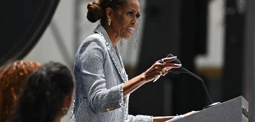 Michelle Obama über Barack Obama: Emotionale Rede bei Eröffnung des Presidential Centers in Chicago