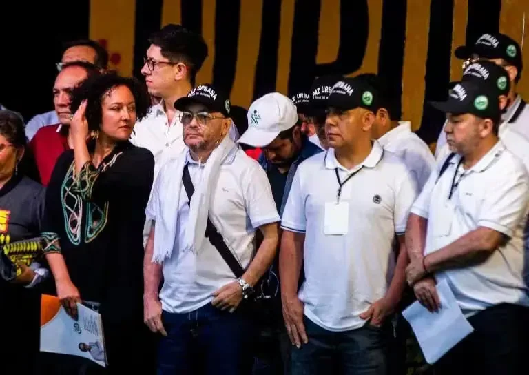 ‘Carlos Pesebre’, excabecilla de ‘La oficina’ de Envigado, habló sobre el polémico ‘tarimazo’ de Gustavo Petro en La Alpujarra: “Hubo muchos errores”