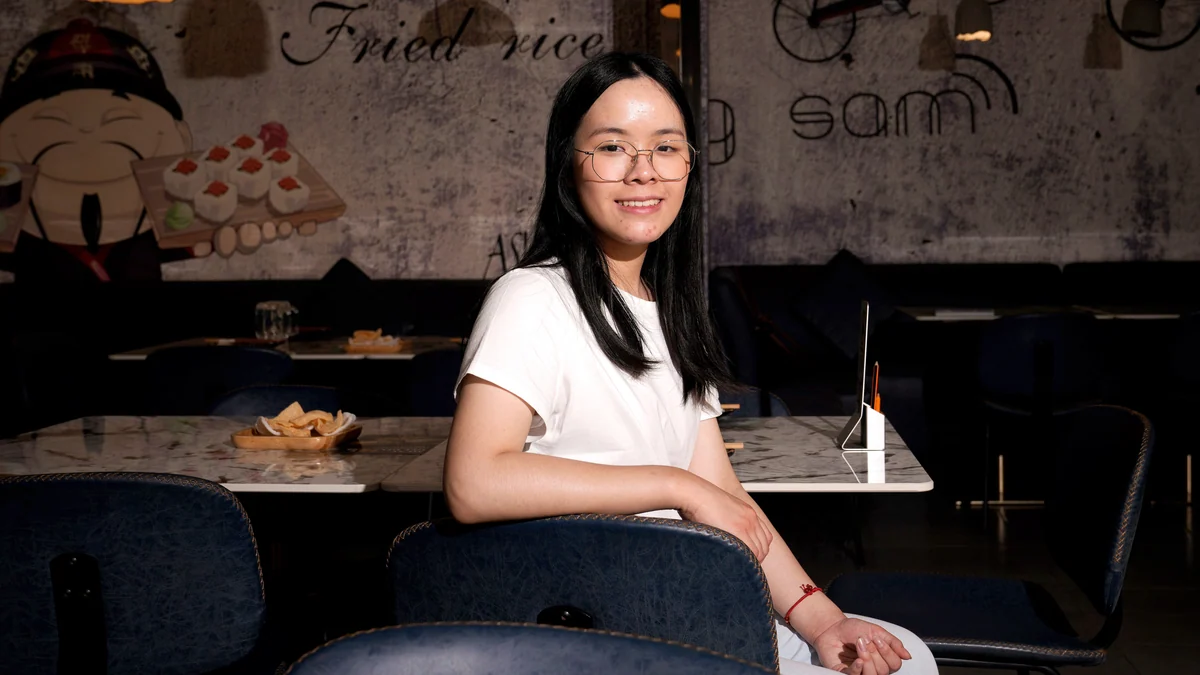 La “nota perfecta” de Ruiqi Jinzhang, la murciana con pleno de dieces en la Selectividad