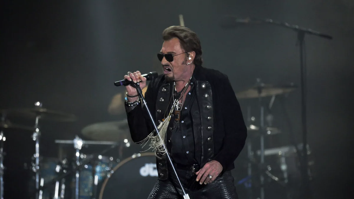 Le biopic sur Johnny Hallyday, incarné par Benjamin voisin, démarre son tournage le 1er juin