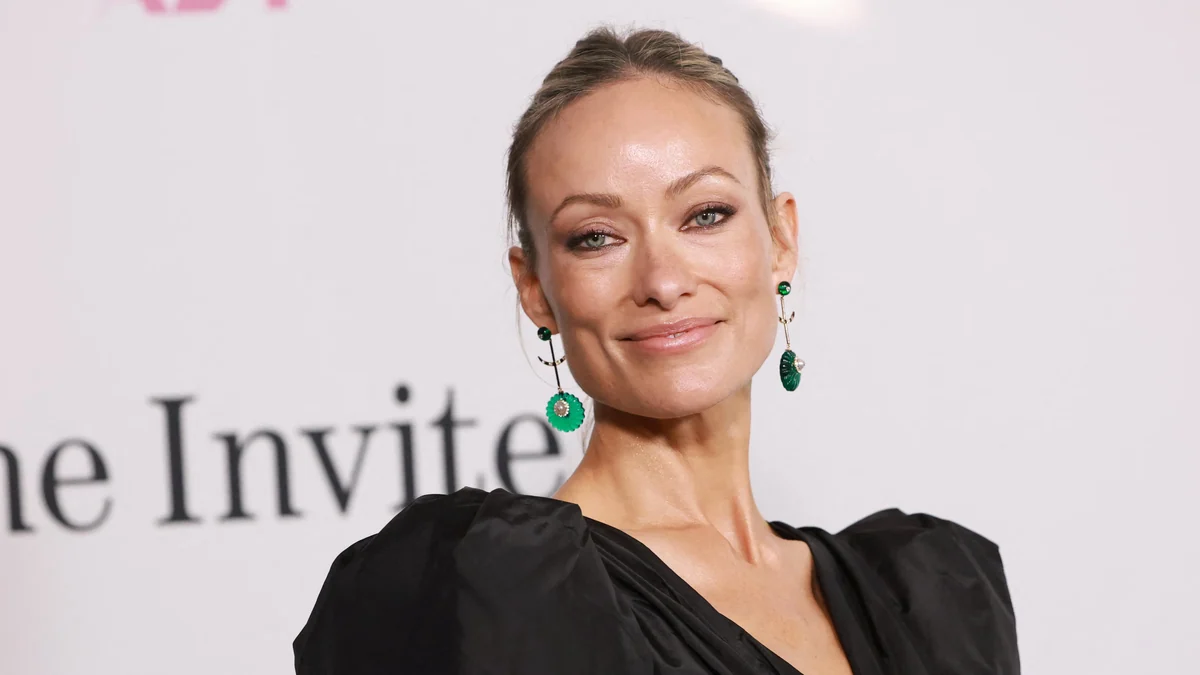 Olivia Wilde explica el corazón de The Invite: “a veces se siente imposible sostener una relación con una sola persona durante mucho tiempo”