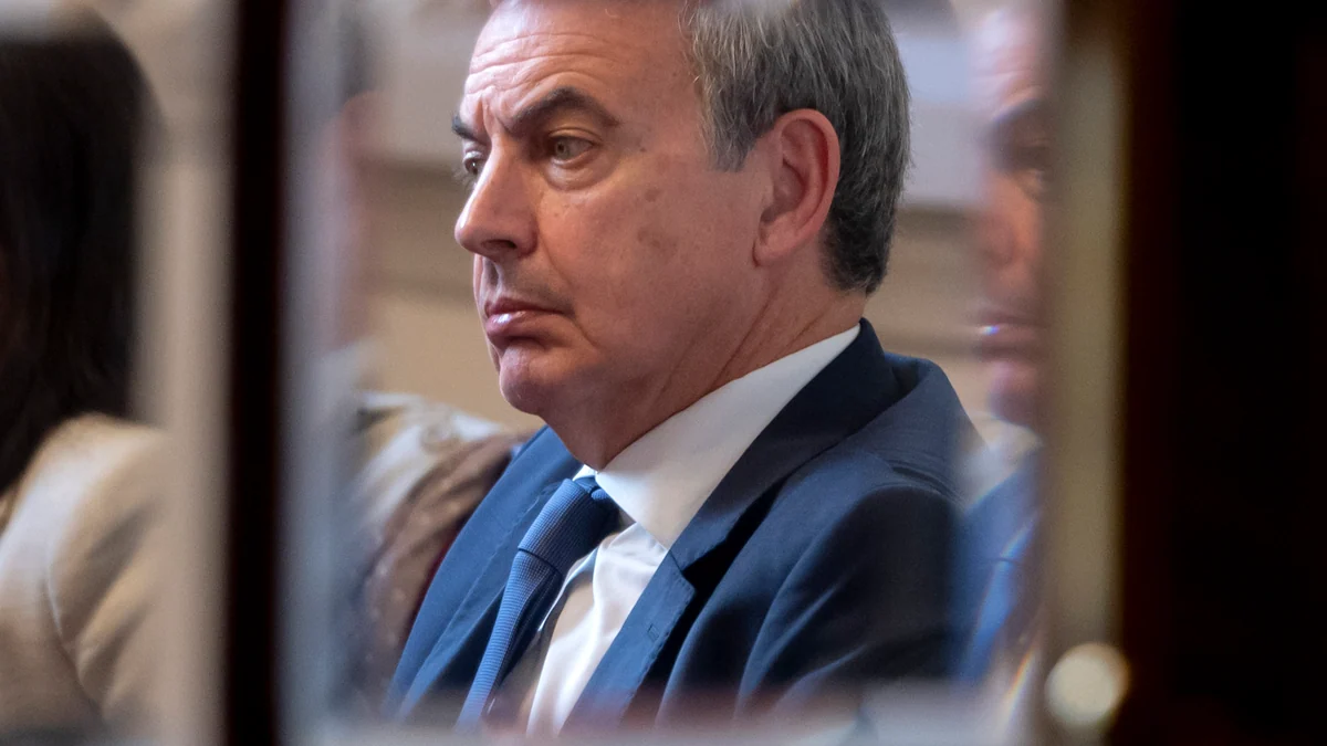 La defensa de Zapatero reclama al juez información exhaustiva de cómo obtuvo EEUU la información del móvil que incrimina al ex presidente