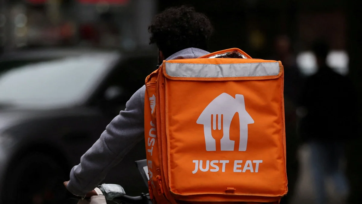 Just Eat pacta un ERE que afectará a un máximo de 50 trabajadores y deja fuera a los repartidores