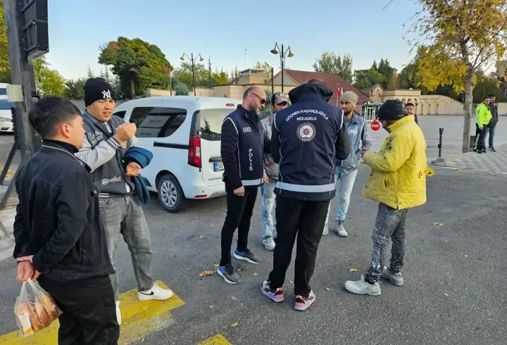 Nevşehir'de 25 kaçak göçmen yakalandı