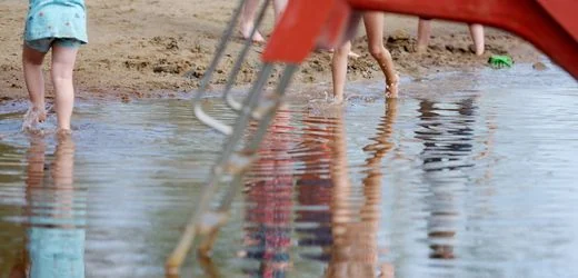 Stadt Halle (Saale) fordert Strand-Bad auf, umstrittene Einlass-Regel zu Deutsch-Kenntnissen zurückzunehmen