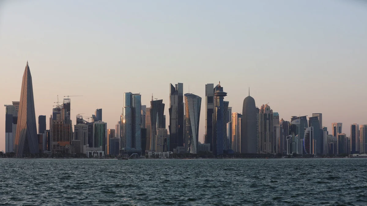 Estados Unidos e Irán concluyeron en Doha una ronda de conversaciones centrada en el estrecho de Ormuz sin avances sustanciales