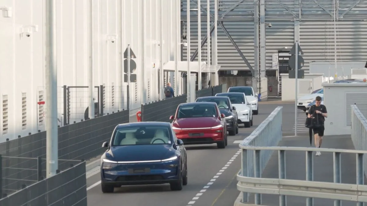 Jusqu’à 7 500 unités par semaine : face à la demande, Tesla augmente la production du Model Y dans son usine allemande