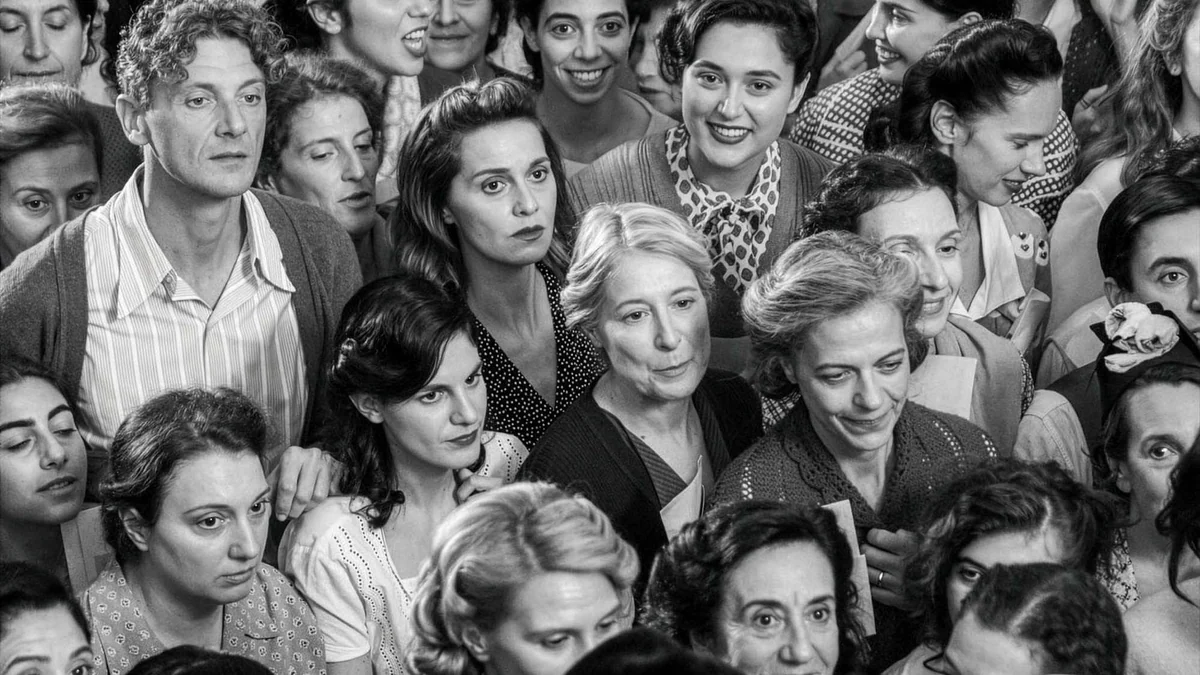 Paola Cortellesi: “Ottant’anni fa il primo voto alle donne, ma ancora tante ingiustizie”