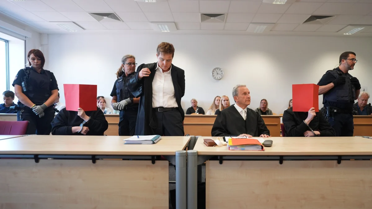 Richter „fassungslos“: Lebenslange Haft für Eltern von verhungertem Säugling