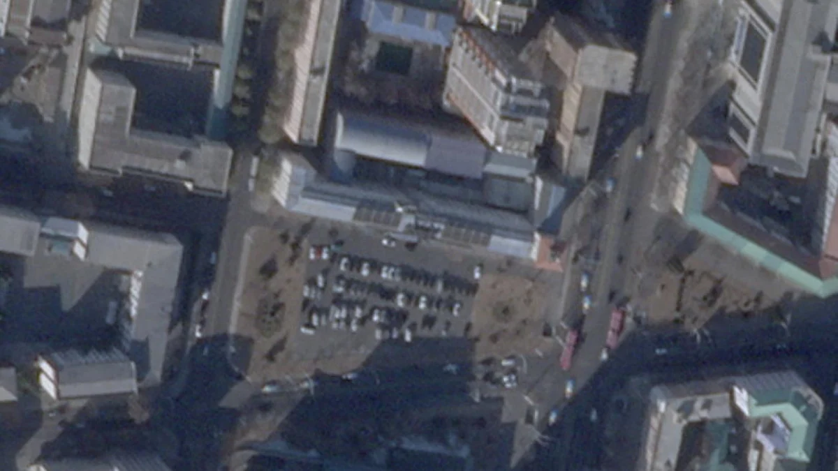 Autos in Nordkorea: Plötzlich Parkplatzmangel in Pjöngjang?